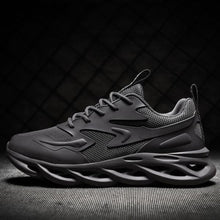 Load image into Gallery viewer, Men’s Shoes Classic Black Ground Comfort XF5