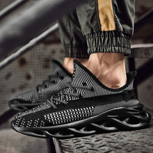 Load image into Gallery viewer, Men’s Shoes Crocodile Version With More Shock Absorbed Black &amp; Gray GH5