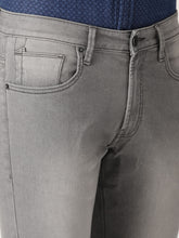 Load image into Gallery viewer, Men Grey Skinny Fit Mid-Rise Clean Look Stretchable Jeans R4