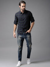 Load image into Gallery viewer, Men Blue Slim Fit Mid-Rise Mildly Distressed Cropped Jeans G77