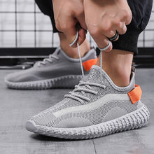 Load image into Gallery viewer, Men's fashion solid color mesh breathable sneakers A4