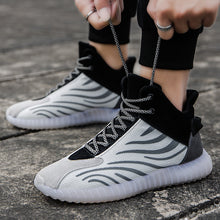 Load image into Gallery viewer, Sportive men's net surface low-heel running sneakers V1