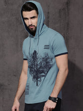 Load image into Gallery viewer, Men Blue Printed Hooded T-shirt K08