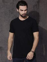 Load image into Gallery viewer, Men Black Solid Round Neck T-shirt R5