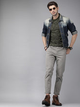 Load image into Gallery viewer, Men Olive Green Textured Solid Round Neck T-shirt D11