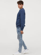 Load image into Gallery viewer, Men Blue Solid Sweatshirt L1