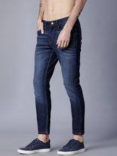 Load image into Gallery viewer, Men Blue Tapered Fit Mid-Rise Clean Look Stretchable Jeans B6