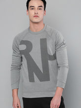 Load image into Gallery viewer, Men Grey Performance Fleece Crew Printed Running Sweatshirt I76