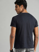 Load image into Gallery viewer, Men Navy Blue &amp; Beige Printed Round Neck T-shirt S10
