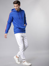 Load image into Gallery viewer, Men Blue &amp; Red Solid Hooded Sweatshirt SS