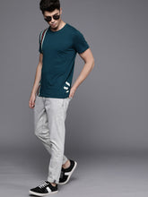Load image into Gallery viewer, Men Teal Blue &amp; White Striped Slim Fit Round Neck T-shirt Y6