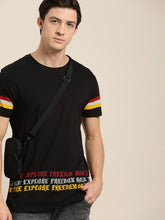 Load image into Gallery viewer, Men Black &amp; Red Printed Round Neck T-shirt F4