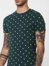 Load image into Gallery viewer, Men Green Printed Round Neck T-shirt QW3
