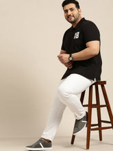 Load image into Gallery viewer, Men Black Applique Detail Polo Collar T-shirt L3