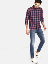 Load image into Gallery viewer, Men Blue Slim Fit Mid-Rise Highly Distressed Stretchable Cropped Jeans DF6