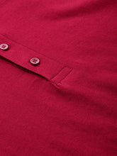 Load image into Gallery viewer, Men Maroon Solid Henley Neck T-shirt D3