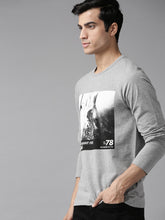 Load image into Gallery viewer, Men Grey Melange Printed Round Neck T-shirt Q