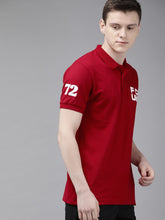 Load image into Gallery viewer, Men Red Slim Fit Solid Polo Collar T-shirt