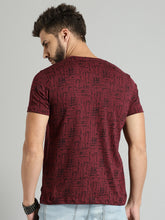 Load image into Gallery viewer, Men Maroon All-Over-Printed Round Neck T-shirt N6