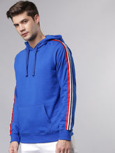 Load image into Gallery viewer, Men Blue &amp; Red Solid Hooded Sweatshirt SS